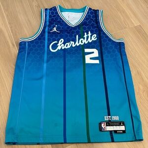 Boys Hornets jersey (Ball #2)